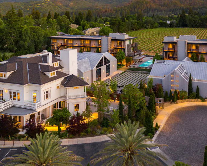 The foliage-covered wall of a Napa Valley Hotel_The Best Hotels in St. Helena