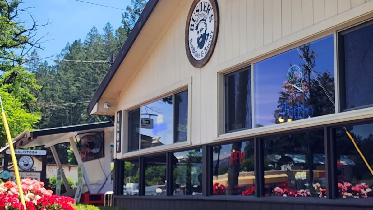 The exterior of Buster’s Southern Barbecue and Bakery in Calistoga, CA