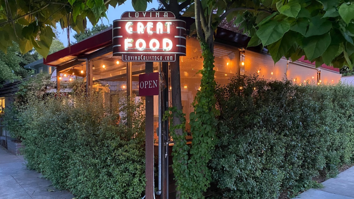 An evening photo of Lovina, a classic American eatery in Calistoga, CA